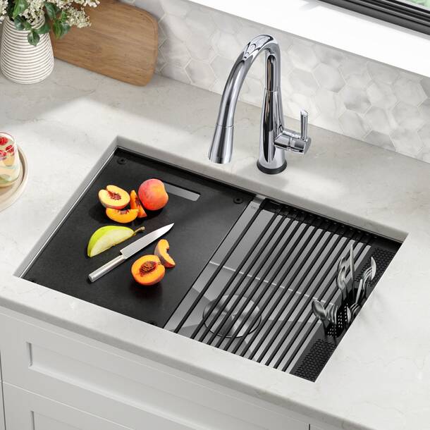 Delta Rivet™ 33 L Workstation Farmhouse Apron Front Kitchen Sink